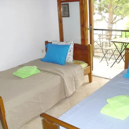 بيت للعطل 2 Bedrooms House With Sea View And Enclosed Garden At Politika Messapia
