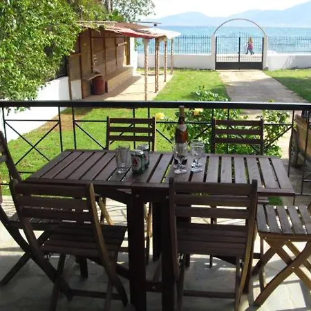 بيت للعطل 2 Bedrooms House With Sea View And Enclosed Garden At Politika